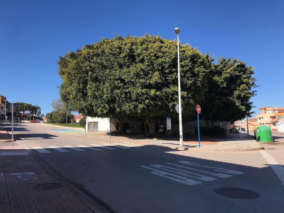 Apartamento En Los Nietos Con Piscina Comunitaria. Bagian luar foto
