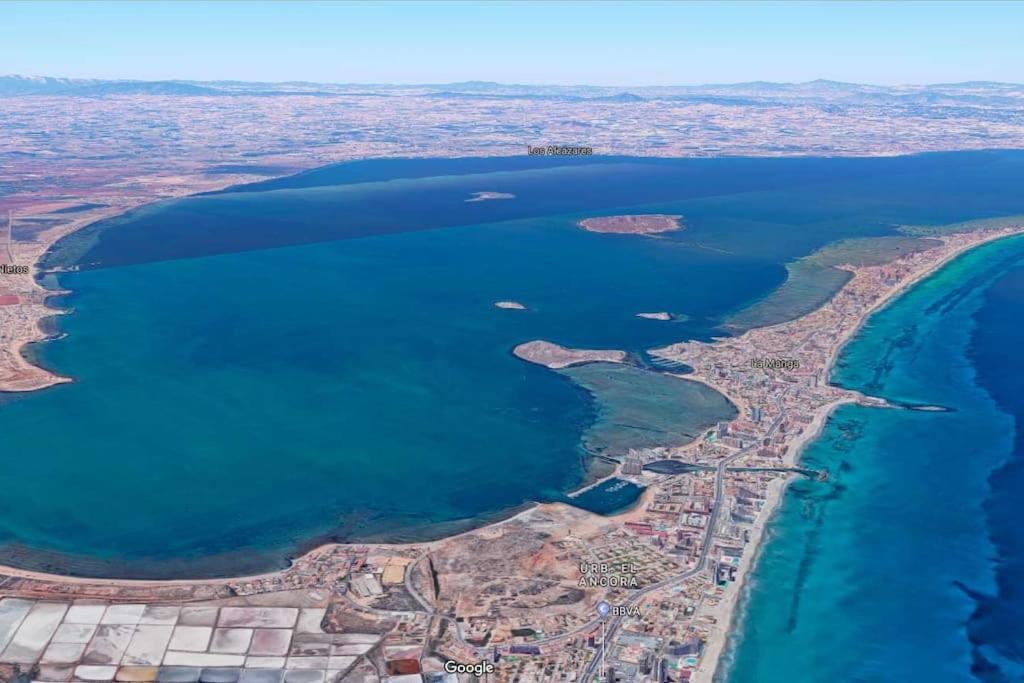 Apartamento En Los Nietos Con Piscina Comunitaria. Bagian luar foto