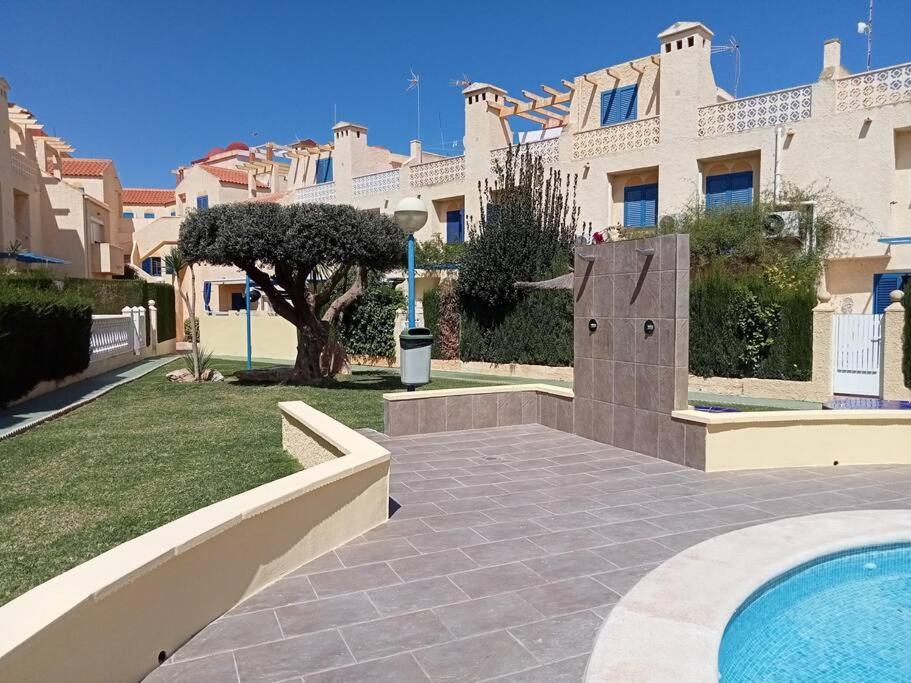 Apartamento En Los Nietos Con Piscina Comunitaria. Bagian luar foto
